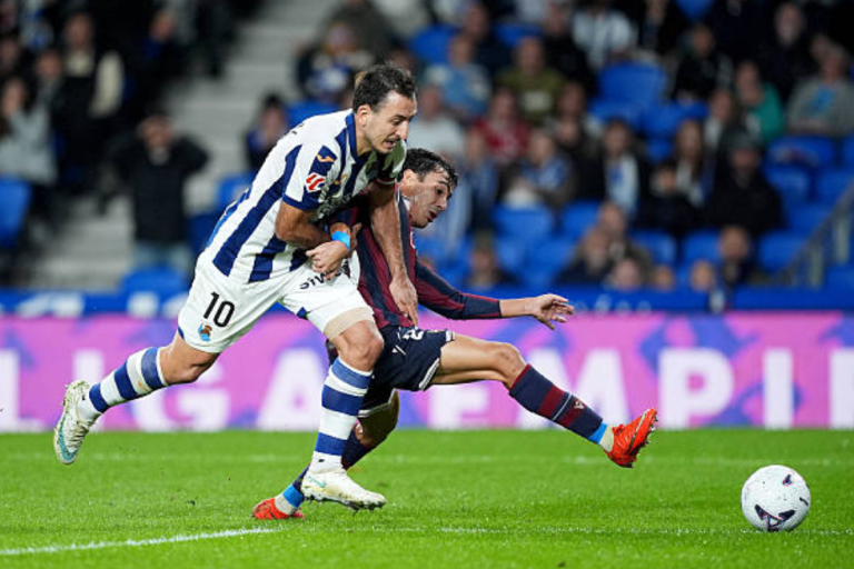 Real Sociedad vs Levante (00:30 – 26/10) | Xem lại trận đấu